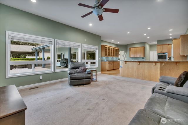 2504 5th Street NW, Gig Harbor, WA 98335