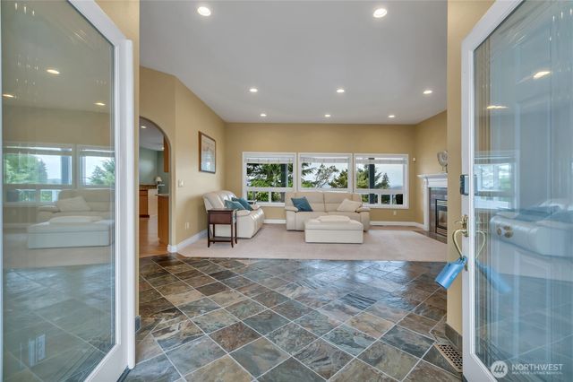 2504 5th Street NW, Gig Harbor, WA 98335