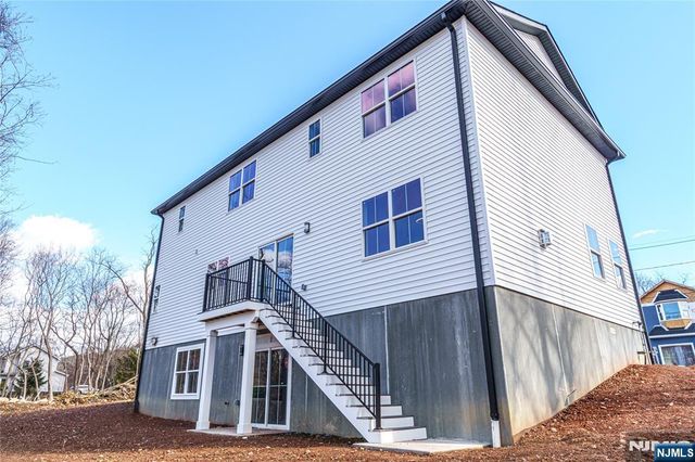 15 Walker Avenue, West Milford, NJ 07480