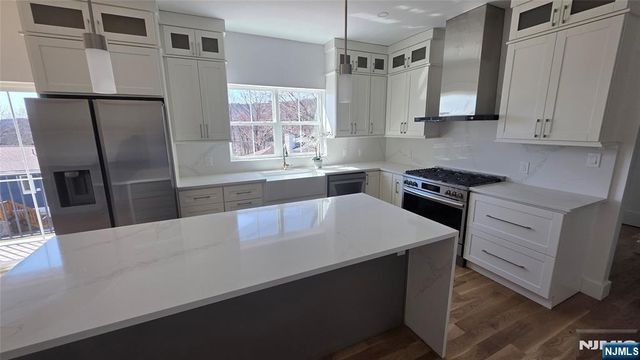 15 Walker Avenue, West Milford, NJ 07480