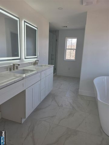 15 Walker Avenue, West Milford, NJ 07480