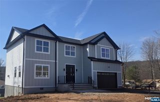 15 Walker Avenue, West Milford, NJ 07480