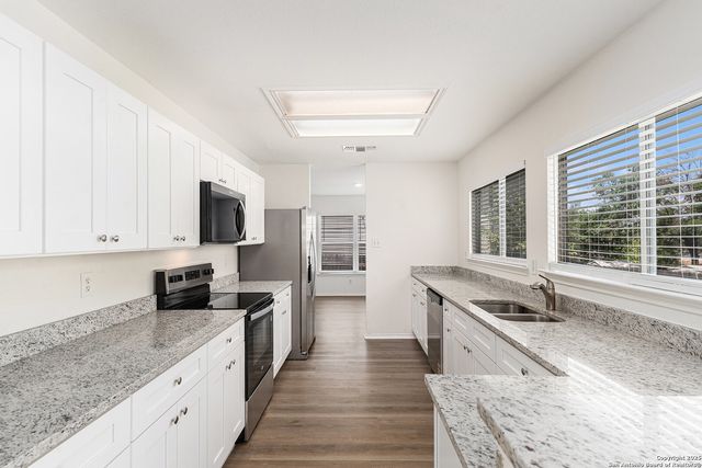 17018 Cortland Rdg, San Antonio, TX 78247