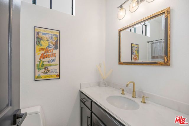 11982 Kiowa Avenue 307, Los Angeles, CA 90049