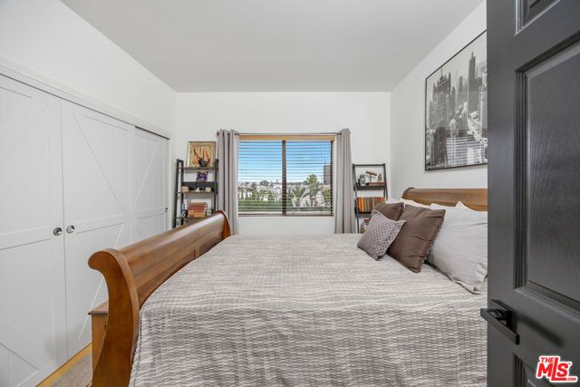 11982 Kiowa Avenue 307, Los Angeles, CA 90049