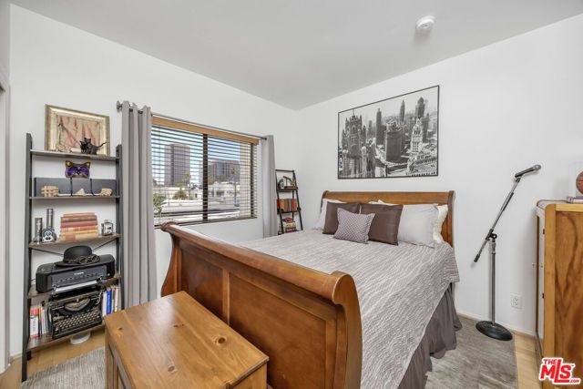 11982 Kiowa Avenue 307, Los Angeles, CA 90049