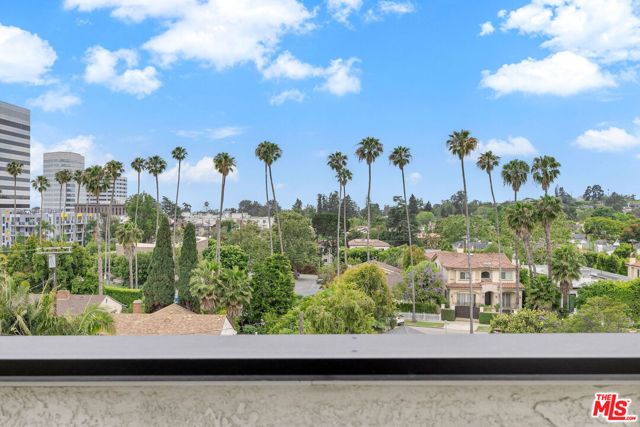 11982 Kiowa Avenue 307, Los Angeles, CA 90049