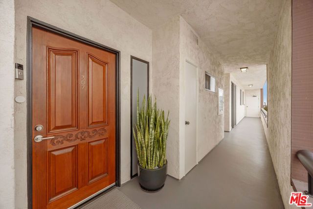 11982 Kiowa Avenue 307, Los Angeles, CA 90049