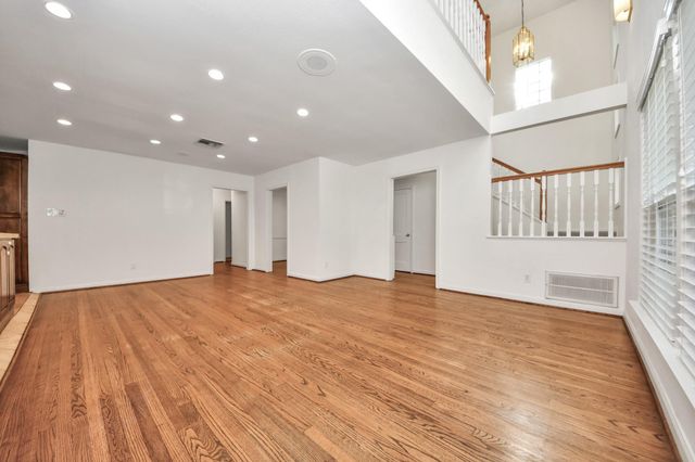 3912 Ruskin Street, Houston, TX 77005