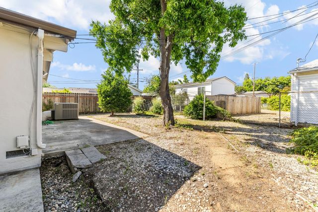 951 Duchow Way, Folsom, CA 95630