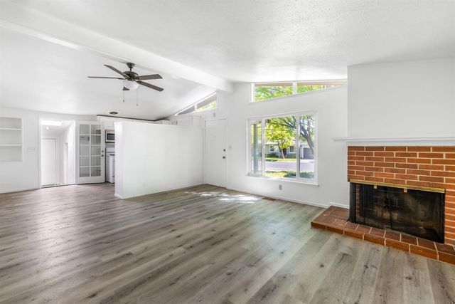 951 Duchow Way, Folsom, CA 95630