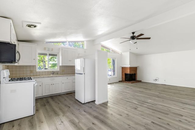 951 Duchow Way, Folsom, CA 95630