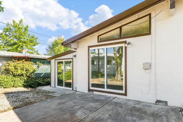 951 Duchow Way, Folsom, CA 95630