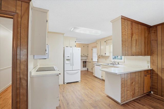 208 Skyland Drive, Clinton, SC 29325