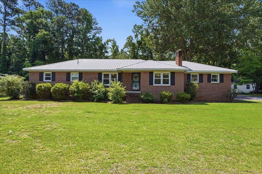 208 Skyland Drive, Clinton, SC 29325