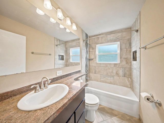 3334 N 98th STREET, Milwaukee, WI 53222
