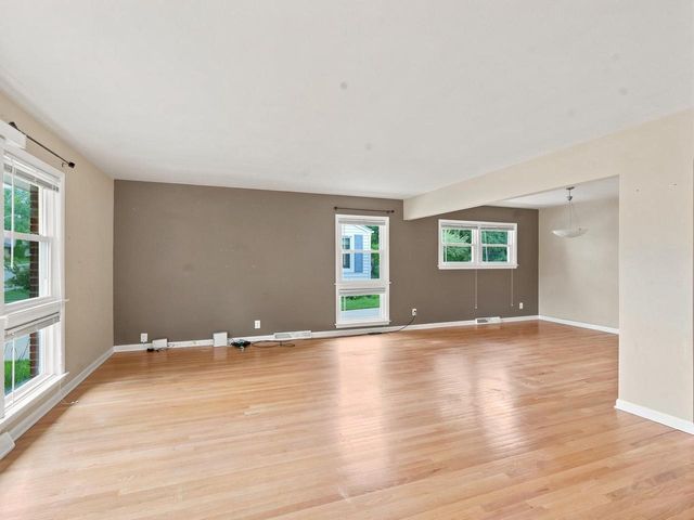3334 N 98th STREET, Milwaukee, WI 53222
