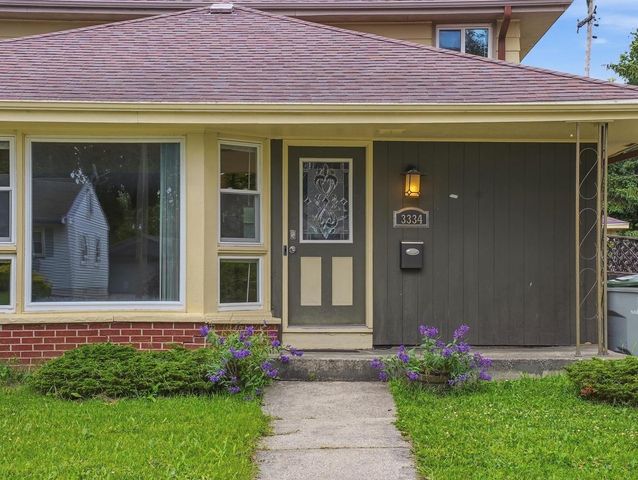 3334 N 98th STREET, Milwaukee, WI 53222
