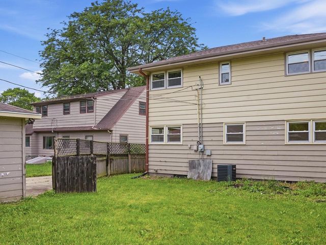 3334 N 98th STREET, Milwaukee, WI 53222