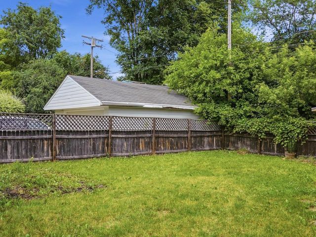3334 N 98th STREET, Milwaukee, WI 53222