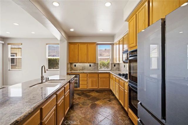 424 Peter, Simi Valley, CA 93065