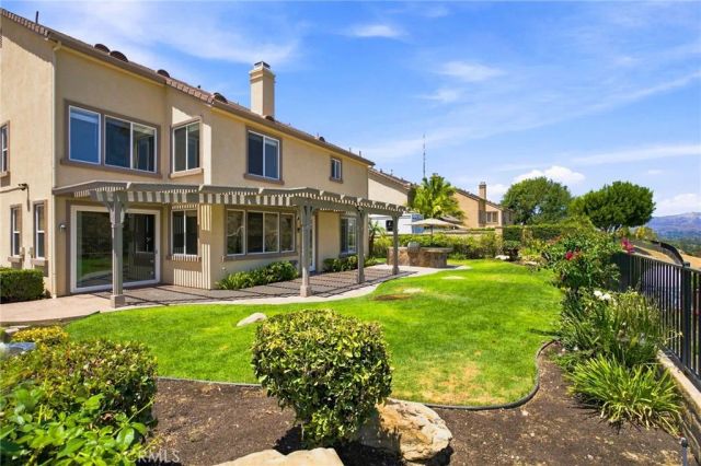 424 Peter, Simi Valley, CA 93065