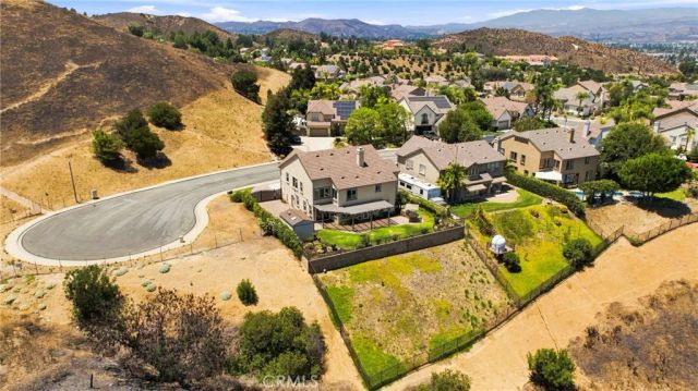 424 Peter, Simi Valley, CA 93065