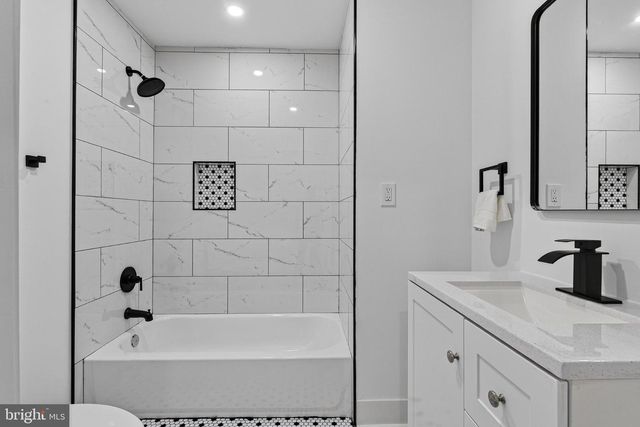 758 MELVILLE AVE, Baltimore, MD 21218