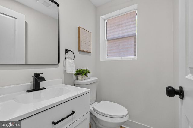 758 MELVILLE AVE, Baltimore, MD 21218