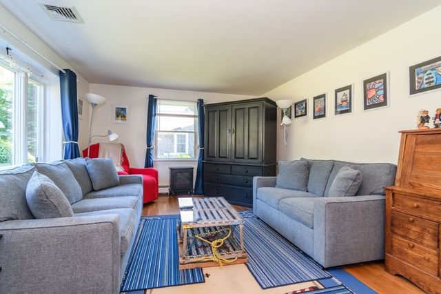43 Bellavista Dr, Bourne, MA 02559