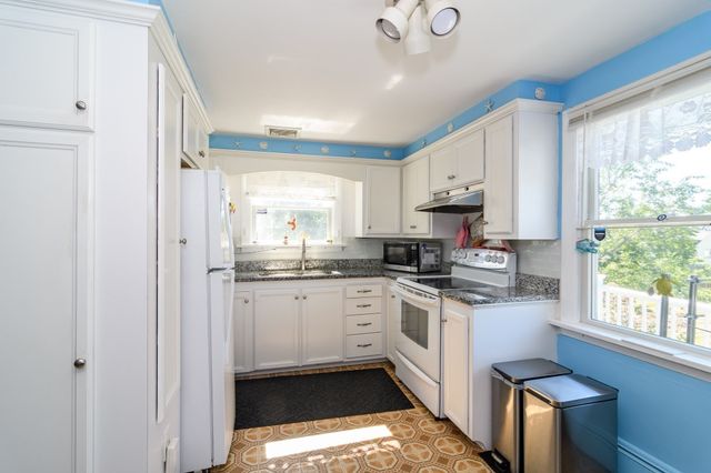 43 Bellavista Dr, Bourne, MA 02559
