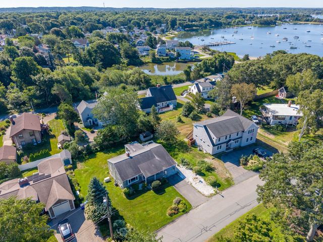 43 Bellavista Dr, Bourne, MA 02559