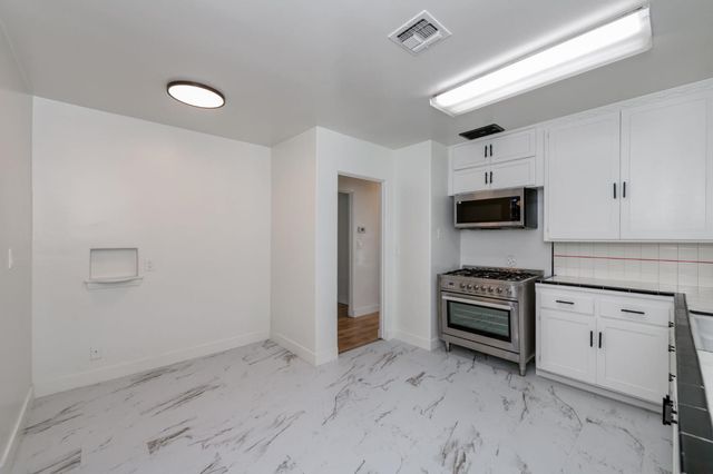 2977 E Harvard, Fresno, CA 93703