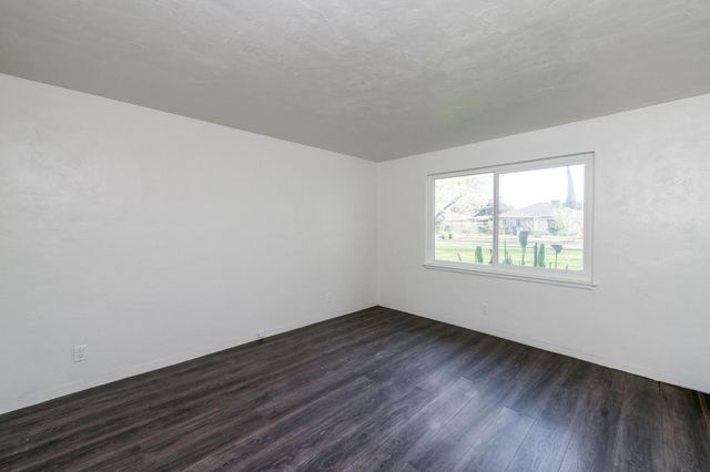 2977 E Harvard, Fresno, CA 93703