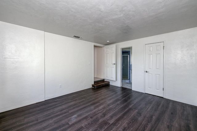 2977 E Harvard, Fresno, CA 93703