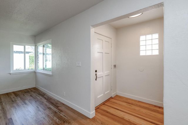 2977 E Harvard, Fresno, CA 93703