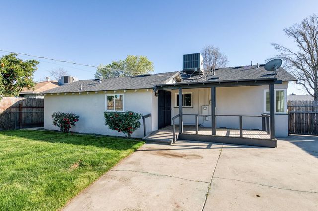 2977 E Harvard, Fresno, CA 93703
