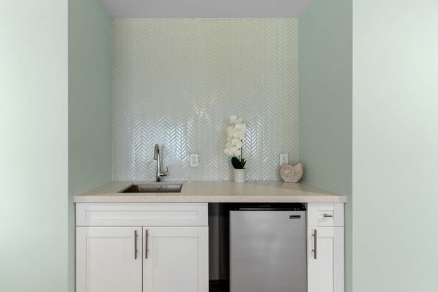 80201 Overseas Highway, Upper Matecumbe Key Islamorada, FL 33036