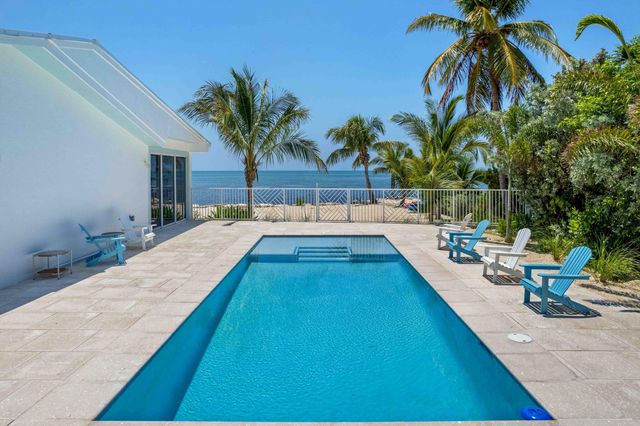80201 Overseas Highway, Upper Matecumbe Key Islamorada, FL 33036