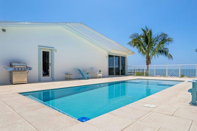 80201 Overseas Highway, Upper Matecumbe Key Islamorada, FL 33036