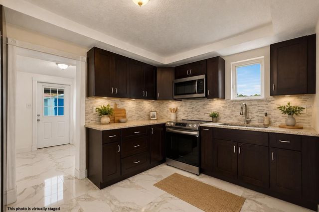 216 N HALIFAX AVENUE, Daytona Beach, FL 32118