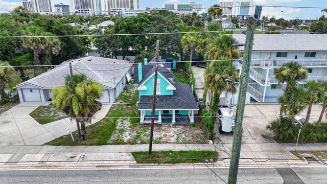 216 N HALIFAX AVENUE, Daytona Beach, FL 32118