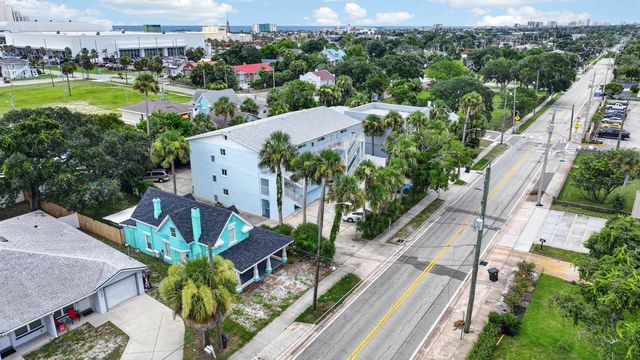216 N HALIFAX AVENUE, Daytona Beach, FL 32118