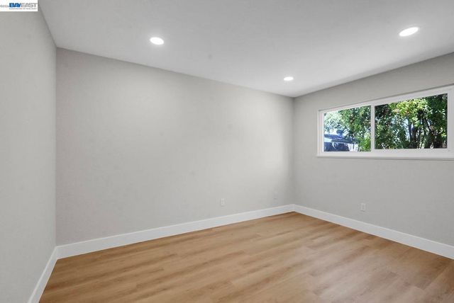 587 Somoa Lane, Lathrop, CA 95330