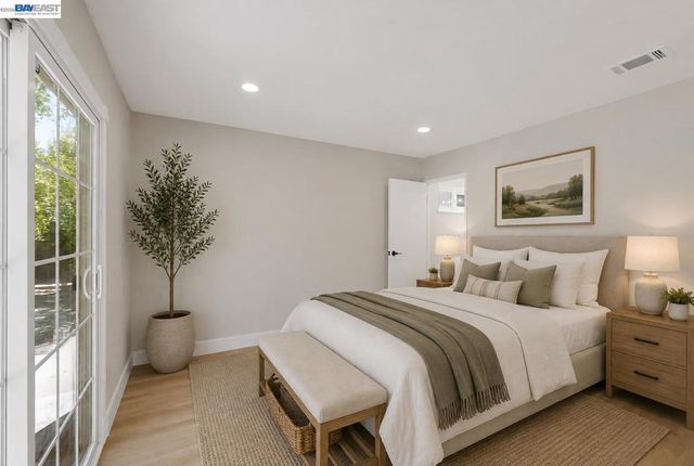 587 Somoa Lane, Lathrop, CA 95330