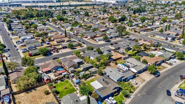 587 Somoa Lane, Lathrop, CA 95330