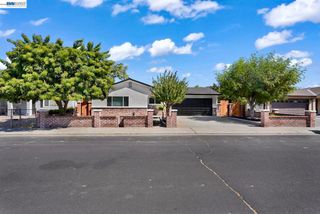 587 Somoa Lane, Lathrop, CA 95330