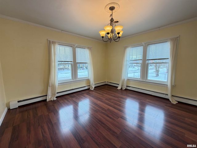 486 LOMBARD Street, Galesburg, IL 61401