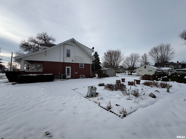 486 LOMBARD Street, Galesburg, IL 61401