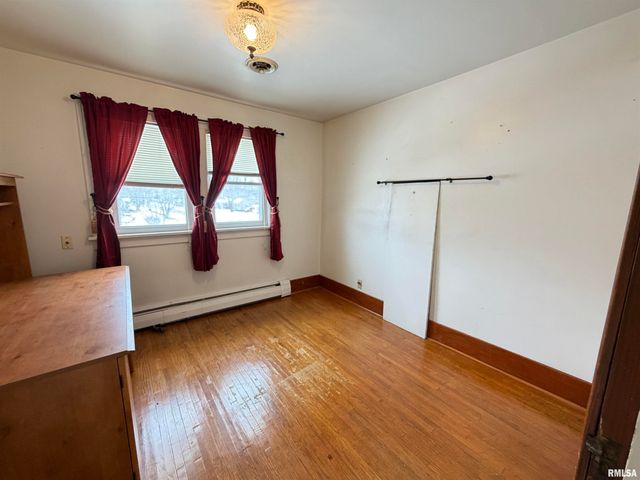 486 LOMBARD Street, Galesburg, IL 61401